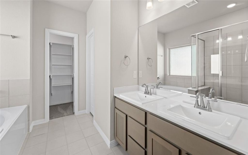 429 Wabash, Waxahachie, TX 75167, 3 Habitaciones Habitaciones , ,2 BañosBaños,Residential,En Venta,429 Wabash,20931747