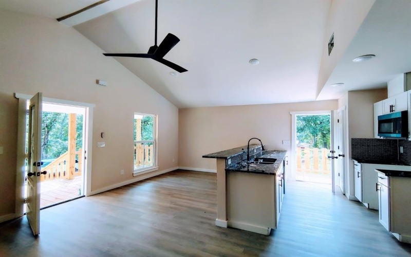 708 N 1st, Gladewater, TX 75647, 2 Bedrooms Bedrooms, ,1 BathroomBathrooms,Residential,For Sale,708 N 1st,20929144