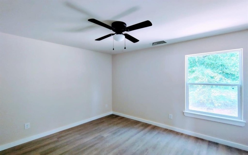 708 N 1st, Gladewater, TX 75647, 2 Bedrooms Bedrooms, ,1 BathroomBathrooms,Residential,For Sale,708 N 1st,20929144