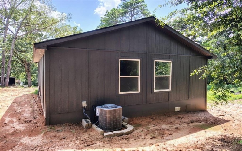 708 N 1st, Gladewater, TX 75647, 2 Bedrooms Bedrooms, ,1 BathroomBathrooms,Residential,For Sale,708 N 1st,20929144