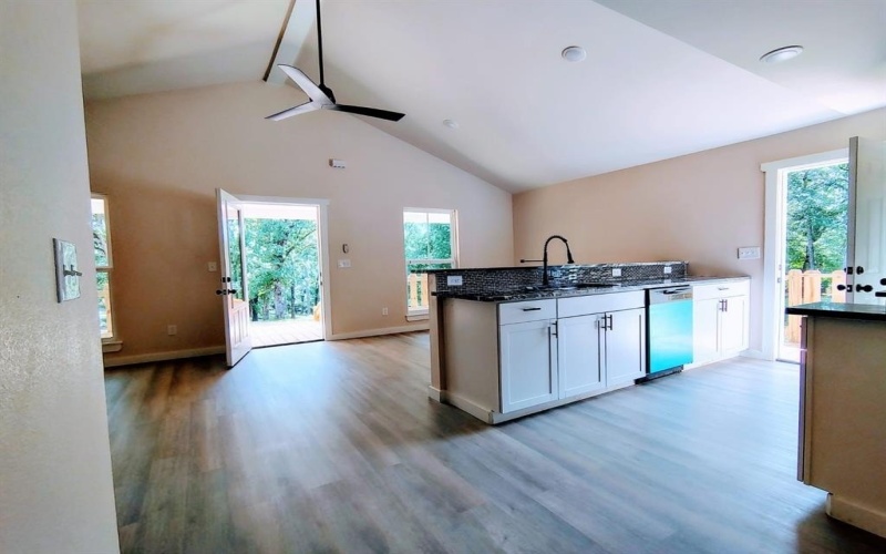 708 N 1st, Gladewater, TX 75647, 2 Bedrooms Bedrooms, ,1 BathroomBathrooms,Residential,For Sale,708 N 1st,20929144