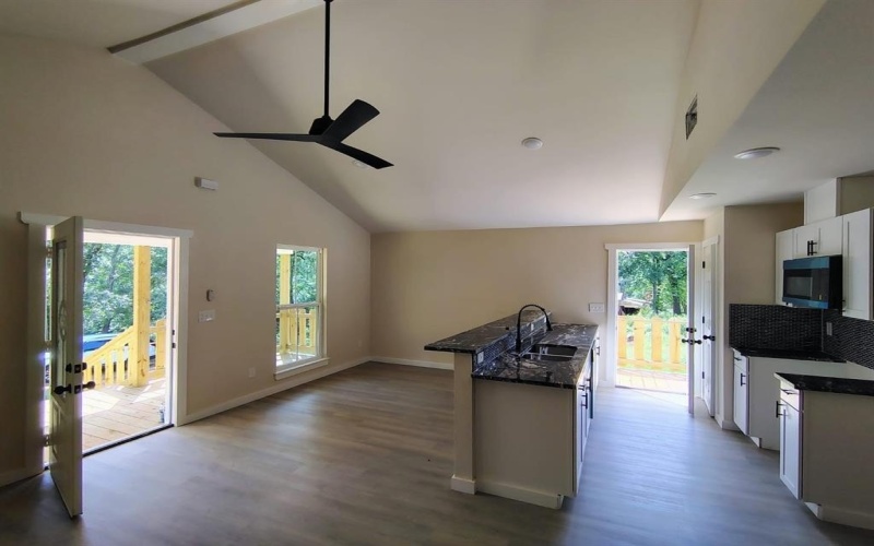 708 N 1st, Gladewater, TX 75647, 2 Bedrooms Bedrooms, ,1 BathroomBathrooms,Residential,For Sale,708 N 1st,20929144