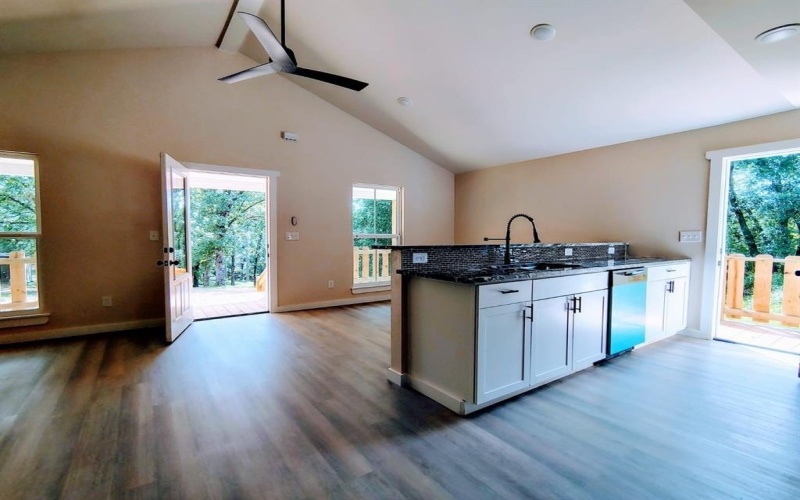 708 N 1st, Gladewater, TX 75647, 2 Bedrooms Bedrooms, ,1 BathroomBathrooms,Residential,For Sale,708 N 1st,20929144