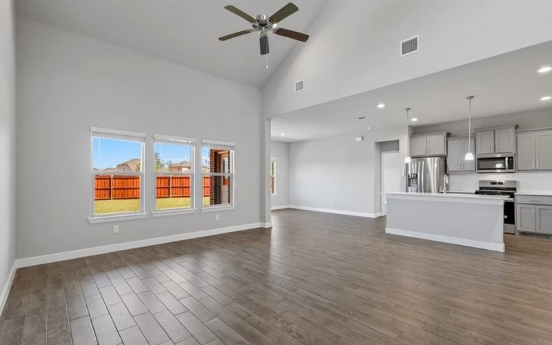 306 SYDNEY Lane, Mansfield, TX 76063, 5 Habitaciones Habitaciones , ,3 BañosBaños,Residential,En Venta,306 SYDNEY Lane,20931863