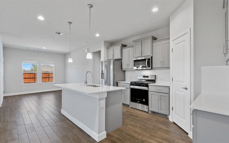 306 SYDNEY Lane, Mansfield, TX 76063, 5 Habitaciones Habitaciones , ,3 BañosBaños,Residential,En Venta,306 SYDNEY Lane,20931863