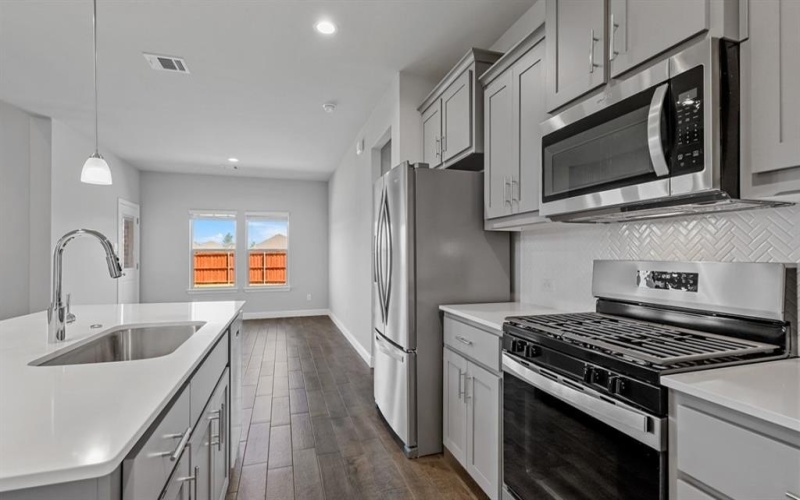 306 SYDNEY Lane, Mansfield, TX 76063, 5 Habitaciones Habitaciones , ,3 BañosBaños,Residential,En Venta,306 SYDNEY Lane,20931863