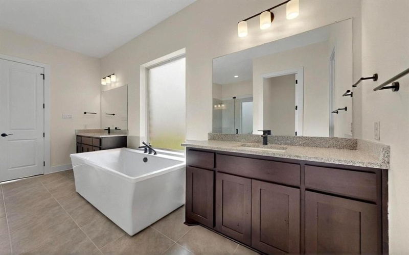3025 Oak Creek Court, Northlake, TX 76226, 4 Habitaciones Habitaciones , ,5 BañosBaños,Residential,En Venta,3025 Oak Creek Court,20929311