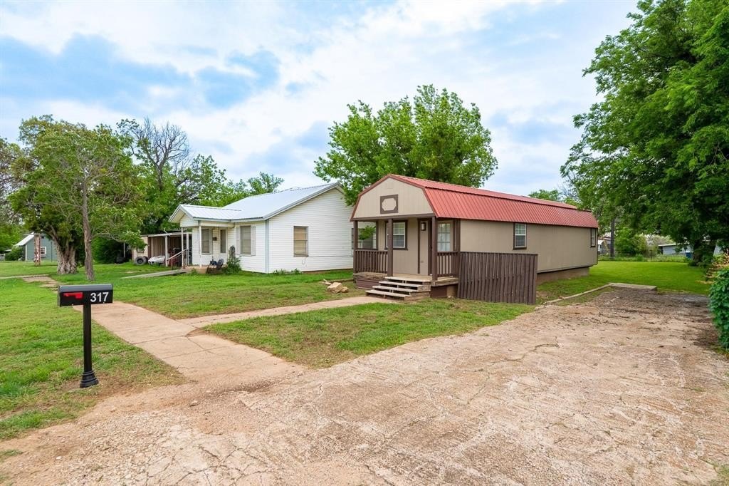 317 Vine Street, Baird, TX 79504, 1 Bedroom Bedrooms, ,1 BathroomBathrooms,Residential,For Sale,317 Vine Street,20929457