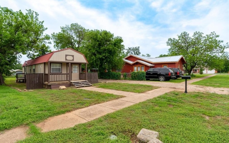317 Vine Street, Baird, TX 79504, 1 Bedroom Bedrooms, ,1 BathroomBathrooms,Residential,For Sale,317 Vine Street,20929457