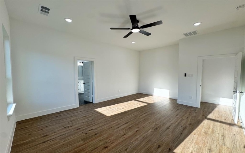 1222 Saint John Street, Greenville, TX 75401, 4 Habitaciones Habitaciones , ,2 BañosBaños,Residential,En Venta,1222 Saint John Street,20929879