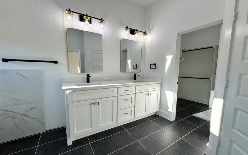1222 Saint John Street, Greenville, TX 75401, 4 Habitaciones Habitaciones , ,2 BañosBaños,Residential,En Venta,1222 Saint John Street,20929879
