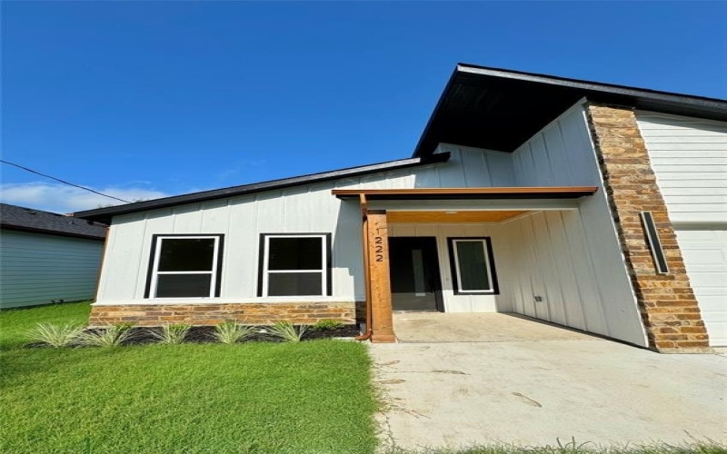 1222 Saint John Street, Greenville, TX 75401, 4 Habitaciones Habitaciones , ,2 BañosBaños,Residential,En Venta,1222 Saint John Street,20929879