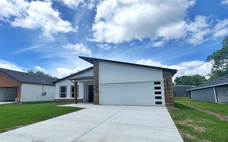 1222 Saint John Street, Greenville, TX 75401, 4 Habitaciones Habitaciones , ,2 BañosBaños,Residential,En Venta,1222 Saint John Street,20929879