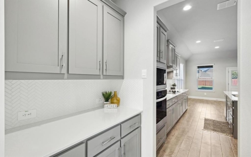 5806 14th Street, Midlothian, TX 76065, 4 Habitaciones Habitaciones , ,2 BañosBaños,Residential,En Venta,5806 14th Street,20930079