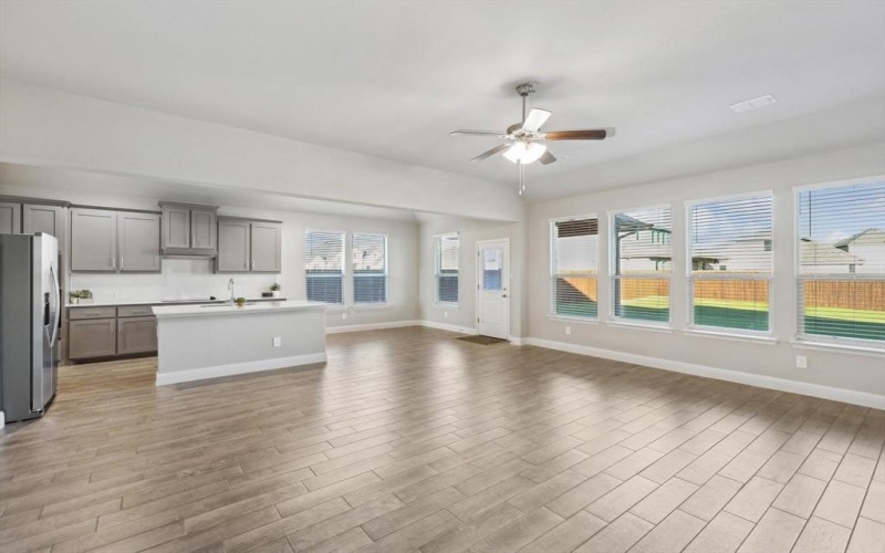 5806 14th Street, Midlothian, TX 76065, 4 Habitaciones Habitaciones , ,2 BañosBaños,Residential,En Venta,5806 14th Street,20930079