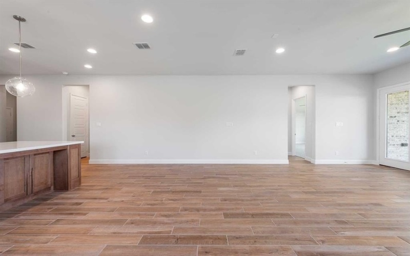 2129 Eastleigh Drive, Fort Worth, TX 76008, 4 Bedrooms Bedrooms, ,3 BathroomsBathrooms,Residential,For Sale,2129 Eastleigh Drive,0,20930138