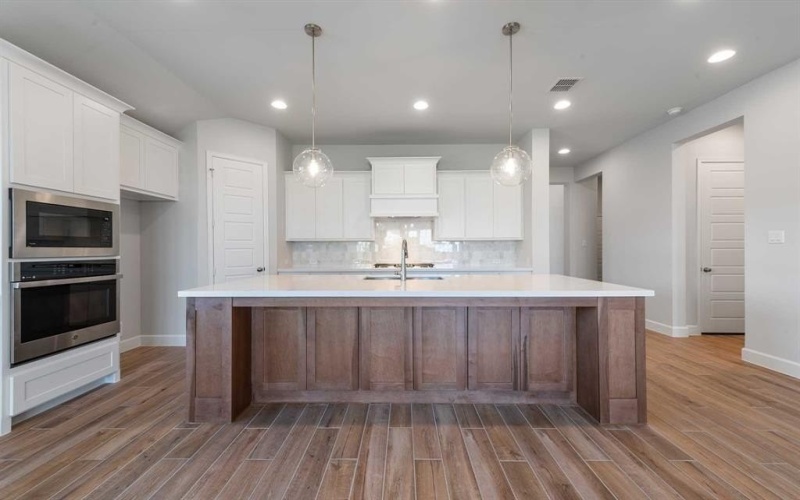 2129 Eastleigh Drive, Fort Worth, TX 76008, 4 Bedrooms Bedrooms, ,3 BathroomsBathrooms,Residential,For Sale,2129 Eastleigh Drive,0,20930138
