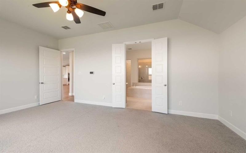 2129 Eastleigh Drive, Fort Worth, TX 76008, 4 Bedrooms Bedrooms, ,3 BathroomsBathrooms,Residential,For Sale,2129 Eastleigh Drive,0,20930138