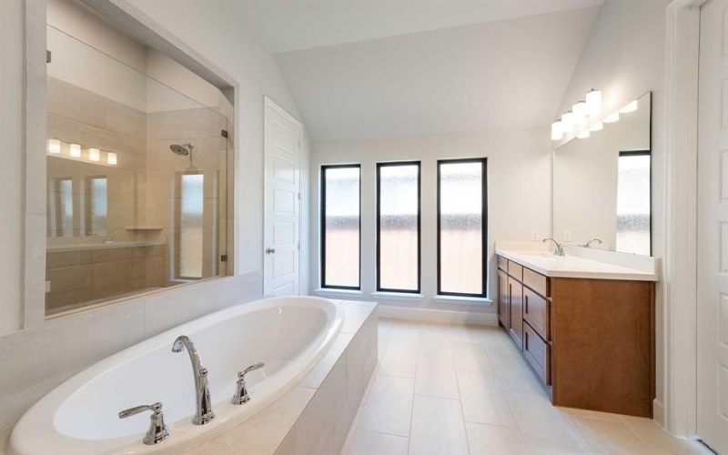 2129 Eastleigh Drive, Fort Worth, TX 76008, 4 Bedrooms Bedrooms, ,3 BathroomsBathrooms,Residential,For Sale,2129 Eastleigh Drive,0,20930138