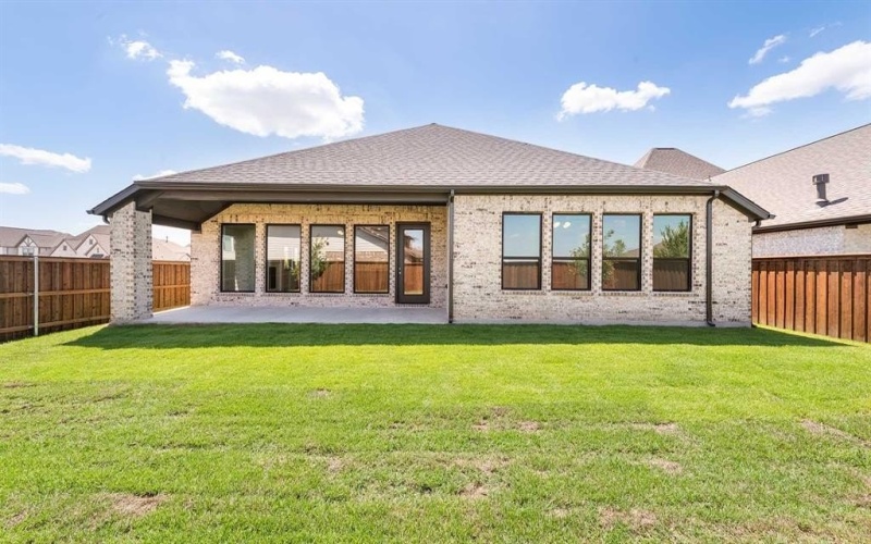 2129 Eastleigh Drive, Fort Worth, TX 76008, 4 Bedrooms Bedrooms, ,3 BathroomsBathrooms,Residential,For Sale,2129 Eastleigh Drive,0,20930138