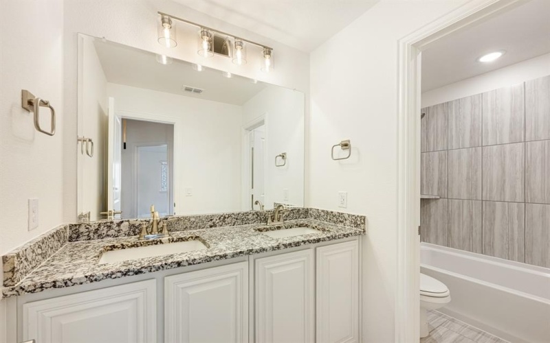 849 Blue Yucca Lane, Little Elm, TX 76227, 4 Bedrooms Bedrooms, ,3 BathroomsBathrooms,Residential,For Sale,849 Blue Yucca Lane,0,20930150