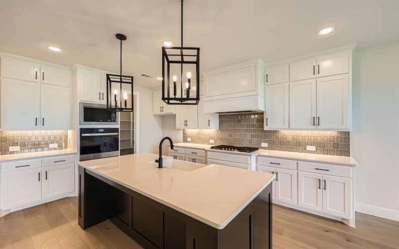 1814 Flowerfield Lane, Mansfield, TX 76063, 4 Habitaciones Habitaciones , ,3 BañosBaños,Residential,En Venta,1814 Flowerfield Lane,20930245