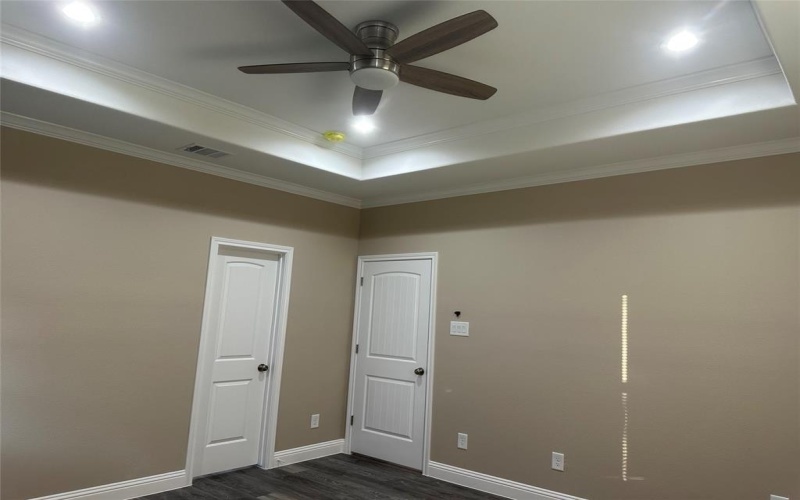 1009 S Preston Street, Ennis, TX 75119, 3 Bedrooms Bedrooms, ,2 BathroomsBathrooms,Residential,For Sale,1009 S Preston Street,20930373