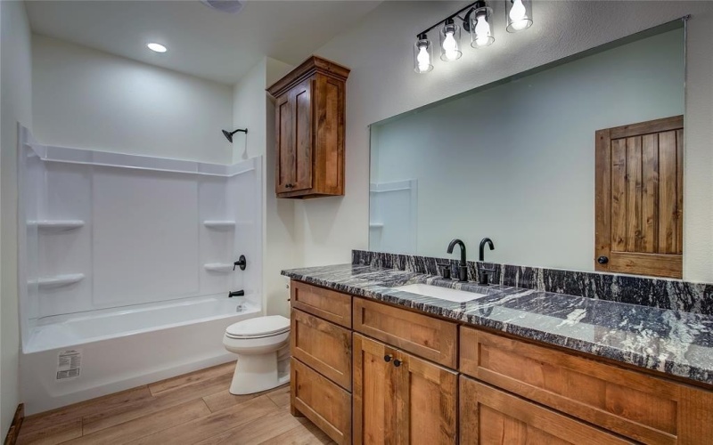 608 PR 6305 #6305, Mineola, TX 75773, 5 Bedrooms Bedrooms, ,3 BathroomsBathrooms,Residential,For Sale,608 PR 6305,20928307