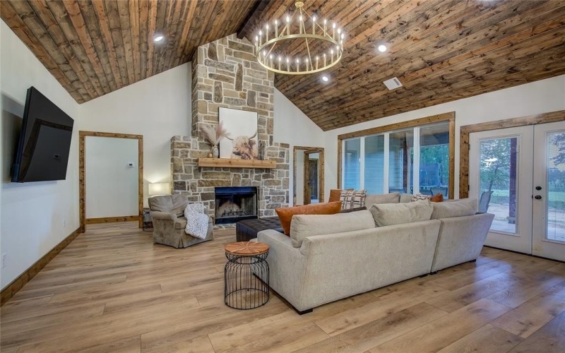 608 PR 6305 #6305, Mineola, TX 75773, 5 Bedrooms Bedrooms, ,3 BathroomsBathrooms,Residential,For Sale,608 PR 6305,20928307