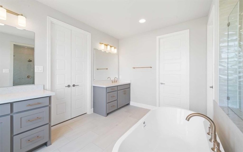 1726 Grand Avenue, Rockwall, TX 75087, 5 Bedrooms Bedrooms, ,5 BathroomsBathrooms,Residential,For Sale,1726 Grand Avenue,20928367