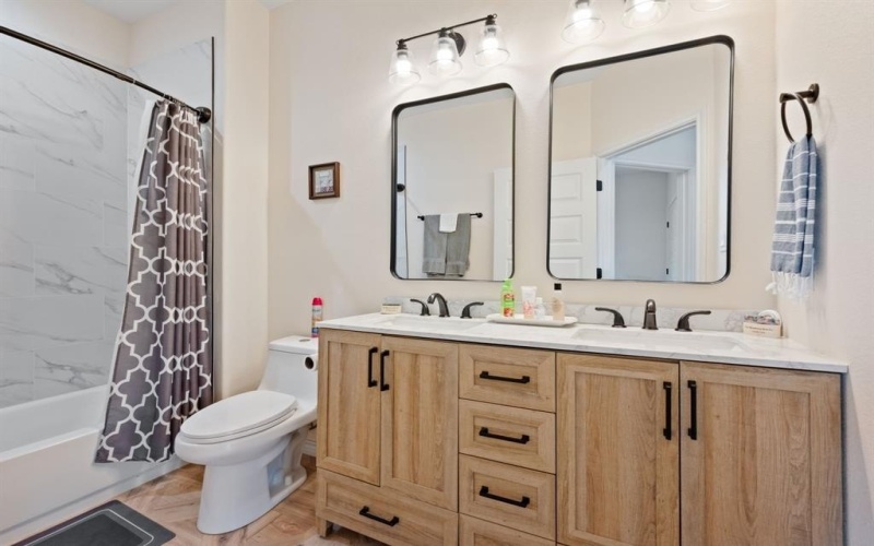 805 Hidden Valley, Bluff Dale, TX 76433, 3 Bedrooms Bedrooms, ,2 BathroomsBathrooms,Residential,For Sale,805 Hidden Valley,20932571