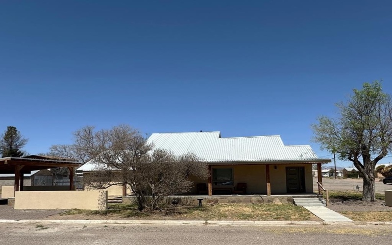 801 N Gonzales St, Marfa, TX 79843, 3 Bedrooms Bedrooms, ,2 BathroomsBathrooms,Residential,For Sale,801 N Gonzales St,158722