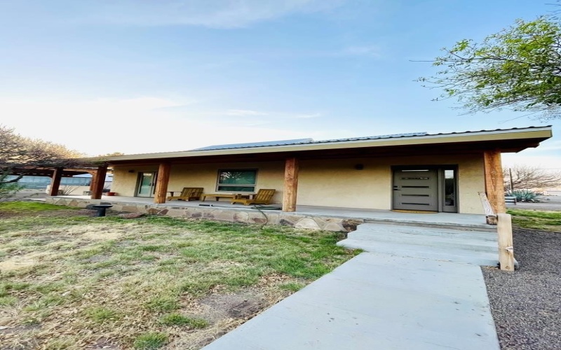 801 N Gonzales St, Marfa, TX 79843, 3 Bedrooms Bedrooms, ,2 BathroomsBathrooms,Residential,For Sale,801 N Gonzales St,158722