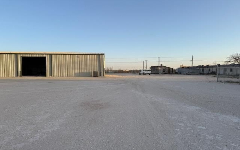 1100 W Sealy, Monahans, TX 79756, ,Commercial Sale,En Venta,1100 W Sealy,158910