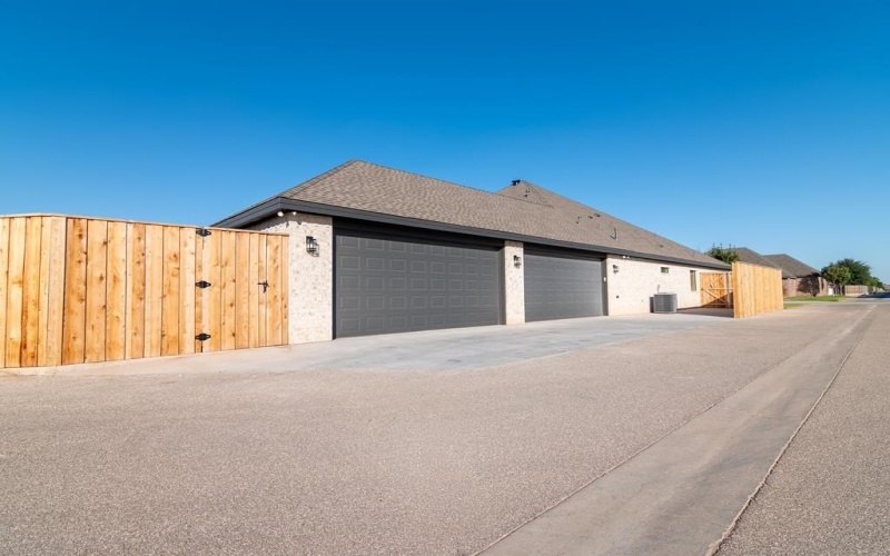 2401 Brandy, Midland, TX 79707, 4 Bedrooms Bedrooms, ,3 BathroomsBathrooms,Residential,For Sale,2401 Brandy,0,159472