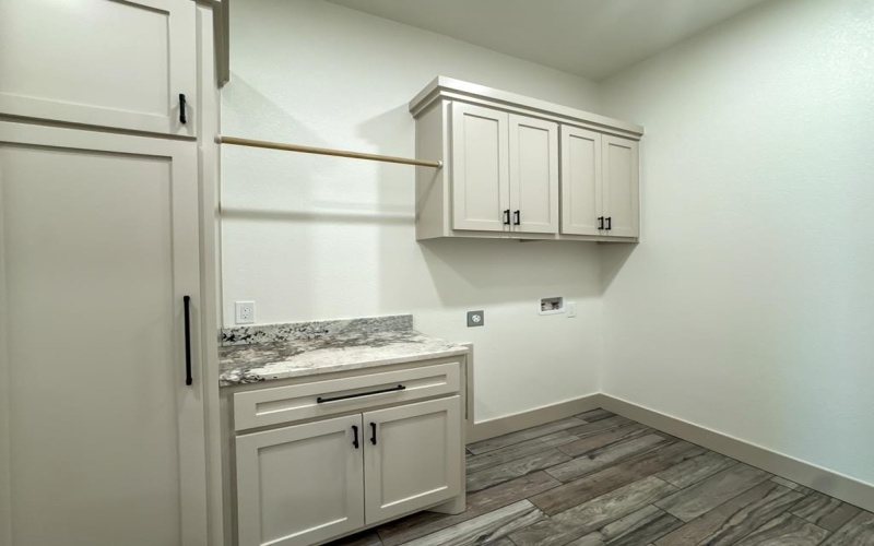 9 NE Armlei Dr, Andrews, TX 79714, 4 Bedrooms Bedrooms, ,3 BathroomsBathrooms,Residential,For Sale,9 NE Armlei Dr,159894