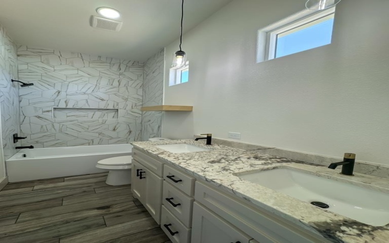 9 NE Armlei Dr, Andrews, TX 79714, 4 Bedrooms Bedrooms, ,3 BathroomsBathrooms,Residential,For Sale,9 NE Armlei Dr,159894
