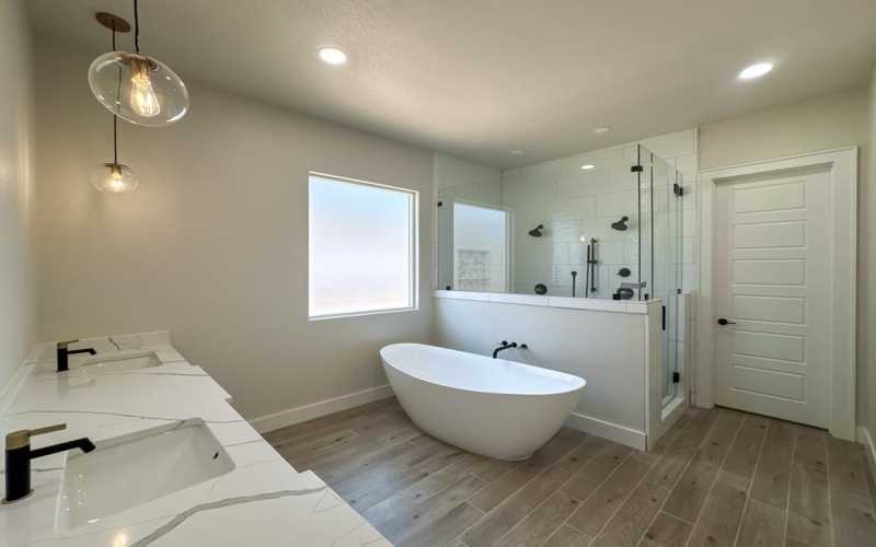 10 NE Armlei Dr, Andrews, TX 79714, 4 Bedrooms Bedrooms, ,3 BathroomsBathrooms,Residential,For Sale,10 NE Armlei Dr,159896