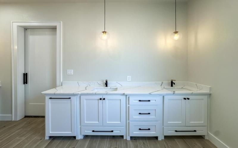 10 NE Armlei Dr, Andrews, TX 79714, 4 Bedrooms Bedrooms, ,3 BathroomsBathrooms,Residential,For Sale,10 NE Armlei Dr,159896