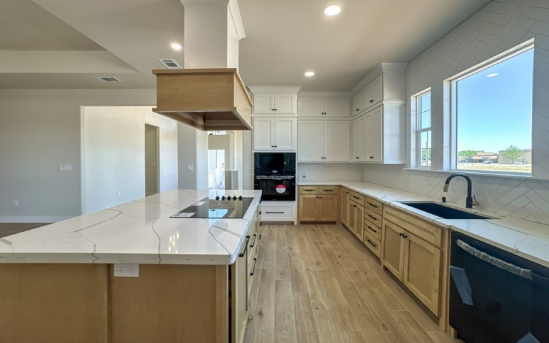 10 NE Armlei Dr, Andrews, TX 79714, 4 Bedrooms Bedrooms, ,3 BathroomsBathrooms,Residential,For Sale,10 NE Armlei Dr,159896