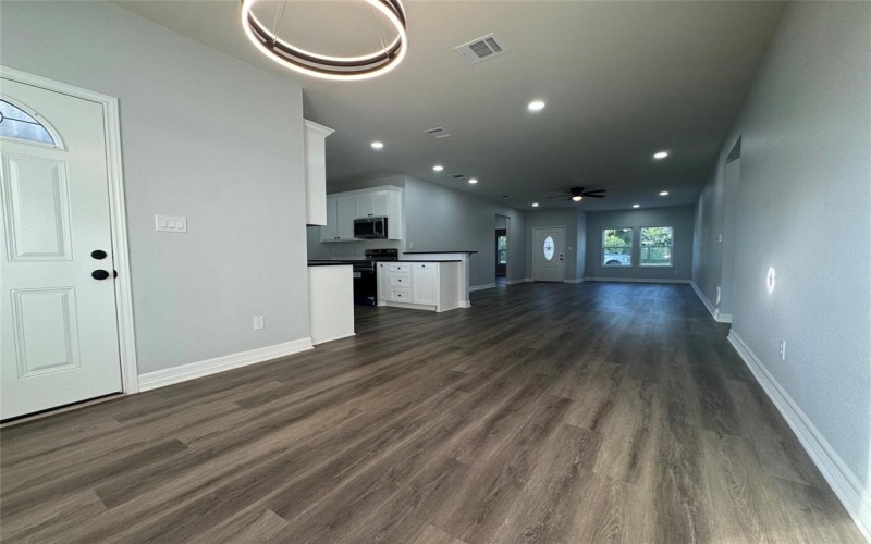 331 Rogers Street, McGregor, TX 76657, 3 Habitaciones Habitaciones , ,2 BañosBaños,Residential,En Venta,331 Rogers Street,228541