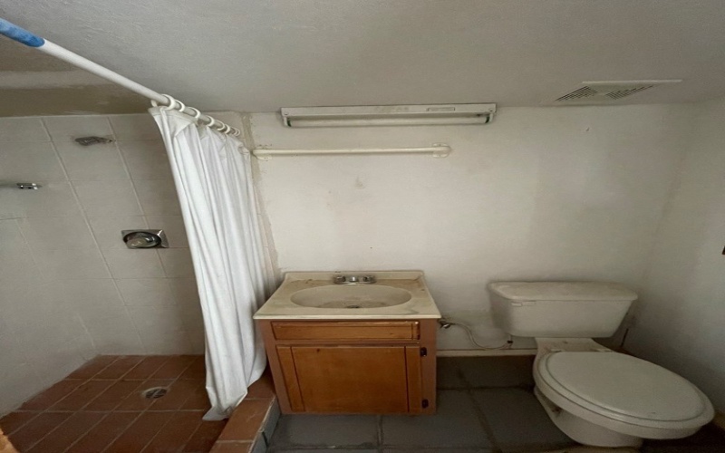 408 W Bledsoe Blvd, Presidio, TX 79845, 8 Habitaciones Habitaciones , ,9 BañosBaños,Residential,En Venta,408 W Bledsoe Blvd,0,154071
