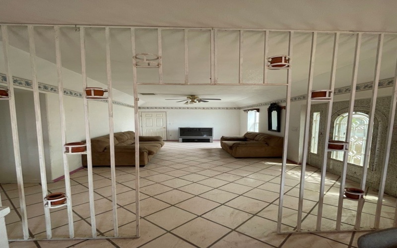 408 W Bledsoe Blvd, Presidio, TX 79845, 8 Habitaciones Habitaciones , ,9 BañosBaños,Residential,En Venta,408 W Bledsoe Blvd,0,154071