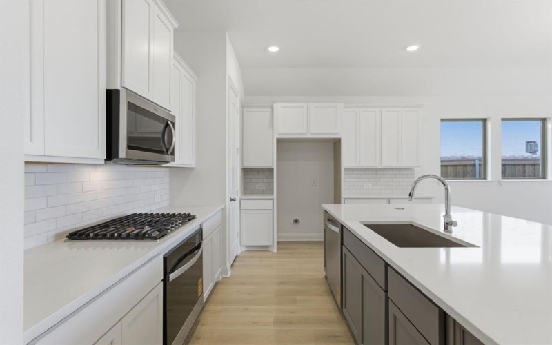 244 Bay Laurel Road, McKinney, TX 75071, 4 Bedrooms Bedrooms, ,3 BathroomsBathrooms,Residential,For Sale,244 Bay Laurel Road,0,20932884