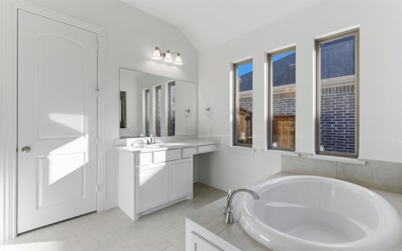 244 Bay Laurel Road, McKinney, TX 75071, 4 Bedrooms Bedrooms, ,3 BathroomsBathrooms,Residential,For Sale,244 Bay Laurel Road,0,20932884