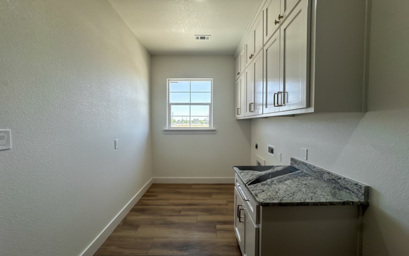 1 NE Armlei Dr, Andrews, TX 79714, 4 Bedrooms Bedrooms, ,3 BathroomsBathrooms,Residential,For Sale,1 NE Armlei Dr,157169