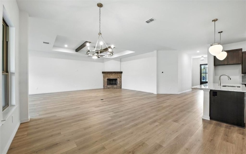 629 Mooney Drive, Saginaw, TX 76179, 3 Bedrooms Bedrooms, ,2 BathroomsBathrooms,Residential,For Sale,629 Mooney Drive,20933091