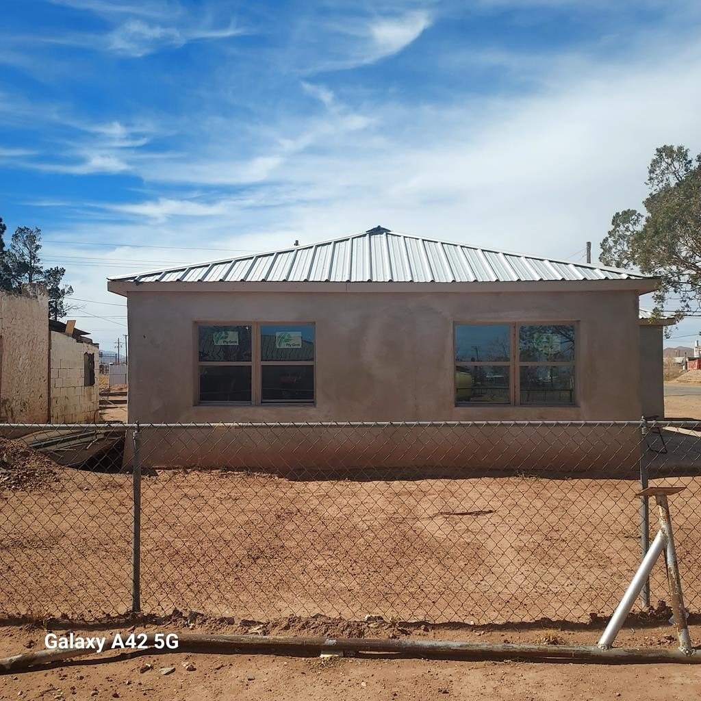 201 W Desert Ave., Van Horn, TX 79855, 3 Bedrooms Bedrooms, ,1 BathroomBathrooms,Residential,For Sale,201 W Desert Ave.,158331