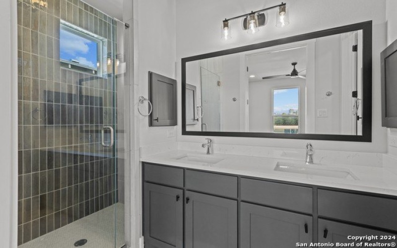 150 Playmoor St, San Antonio, TX 78210, 3 Habitaciones Habitaciones , ,3 BañosBaños,Residential,En Venta,150 Playmoor St,0,1624753