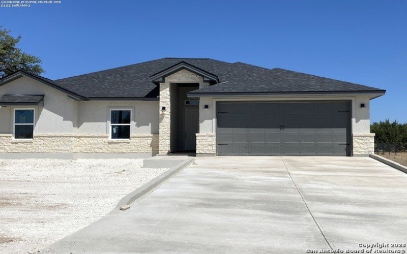 102 A Coleman, Blanco, TX 78606, 3 Habitaciones Habitaciones , ,2 BañosBaños,Residential,En Venta,102 A Coleman,1712183